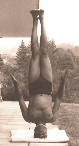 Salamba Sirsasana: It’s Time to do a&nbsp;Headstand!